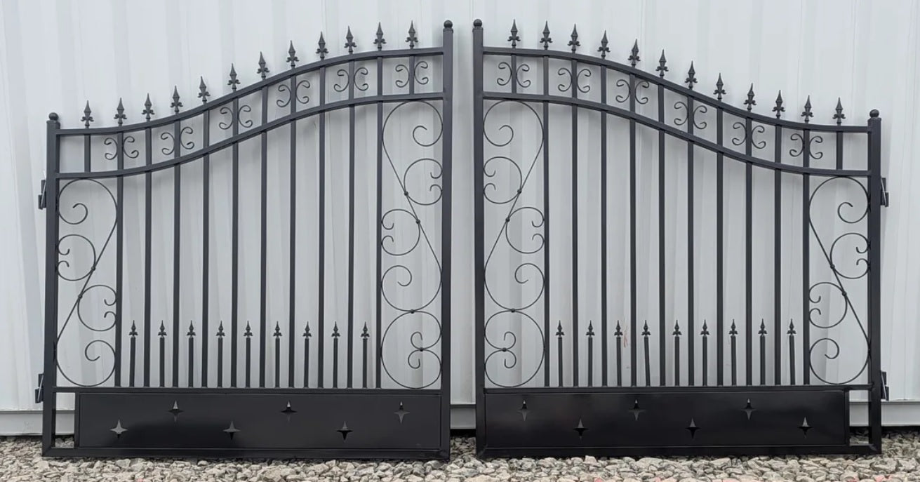 New 14ft Bi-Parting Gates (Star Design)