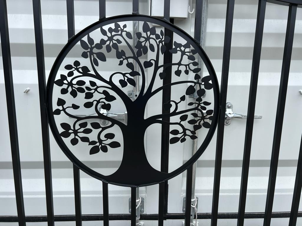New 14ft Bi-Parting Gates (Tree Design)