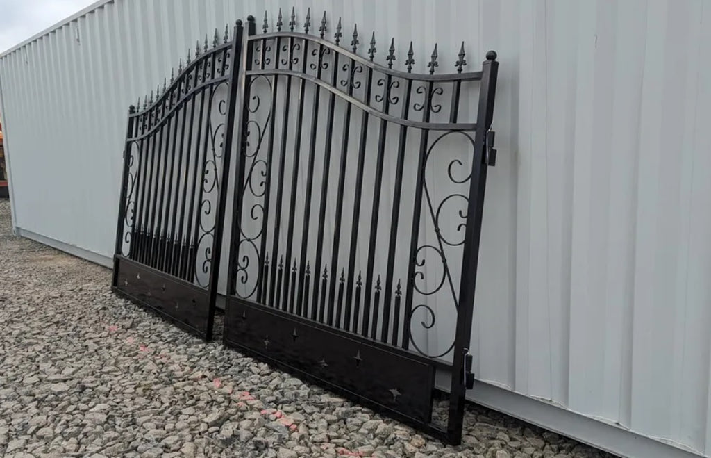 New 14ft Bi-Parting Gates (Star Design)