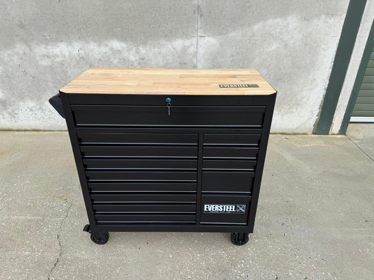 New Eversteel 14 Drawer Tool Cabinet on Castor Wheels