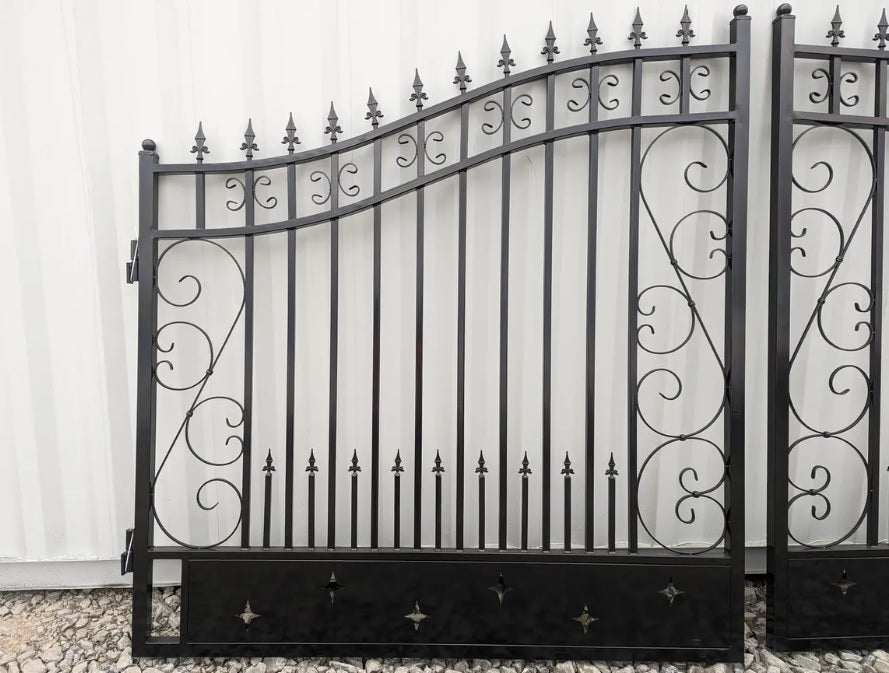 New 14ft Bi-Parting Gates (Star Design)