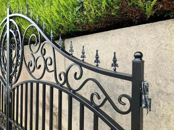 New 14ft Bi-Parting Gates (European Design)