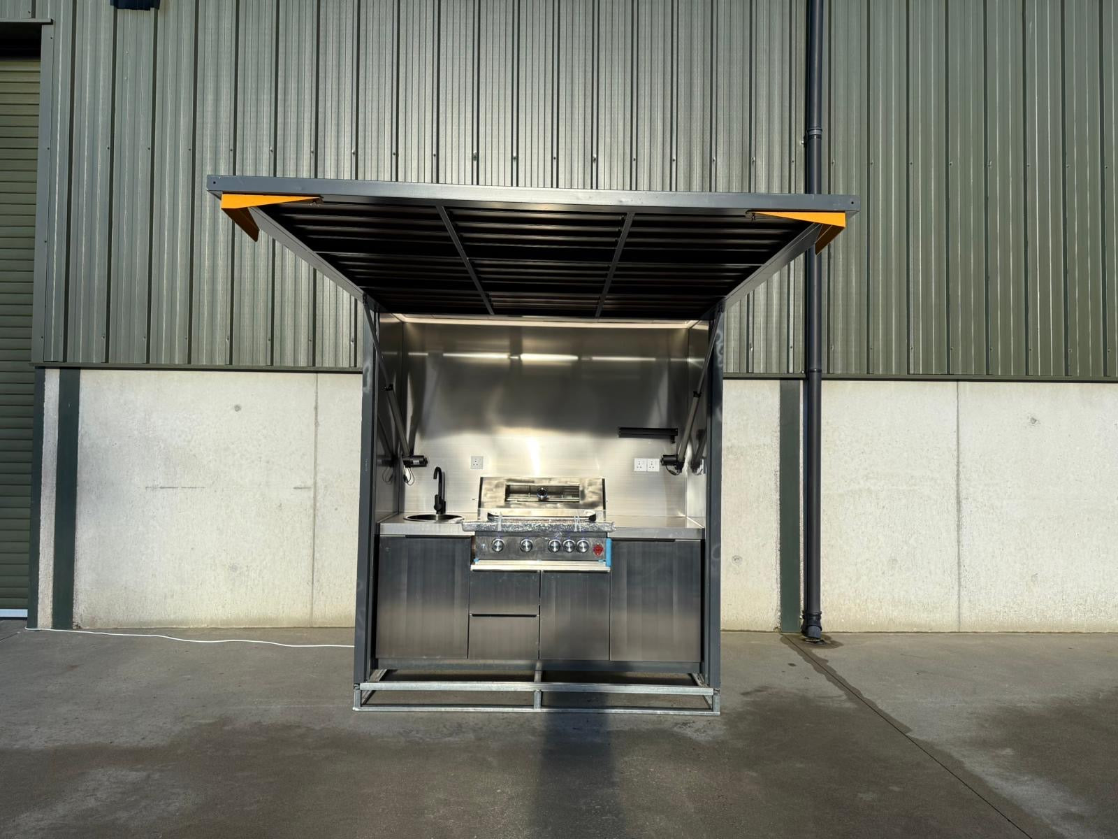 New Outdoor All Year Round Gas Barbecue Unit