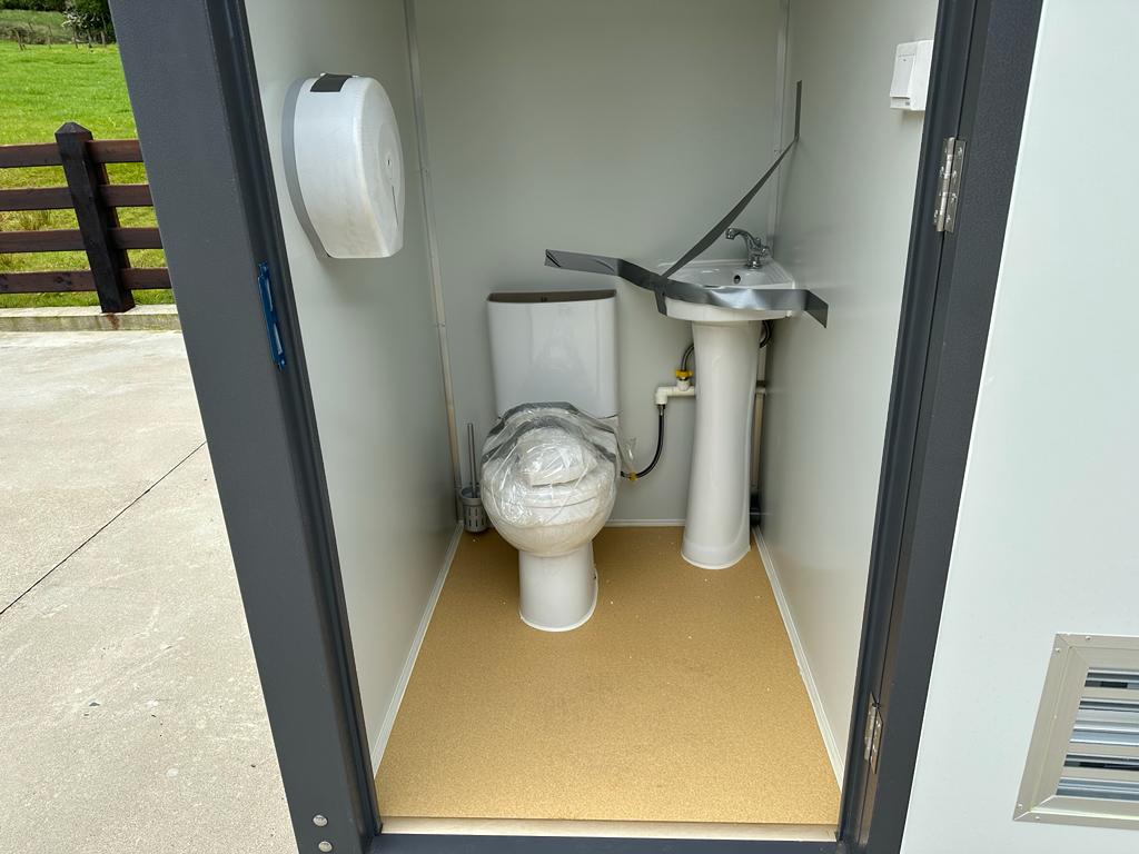 New 220V Bastone Portable Double Toilet Block