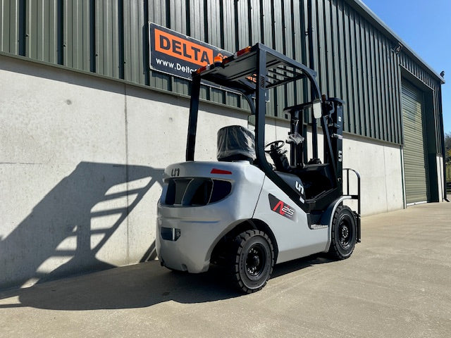 New 2025 UN 2.5Ton N-Series Diesel Counter Balance Forklift
