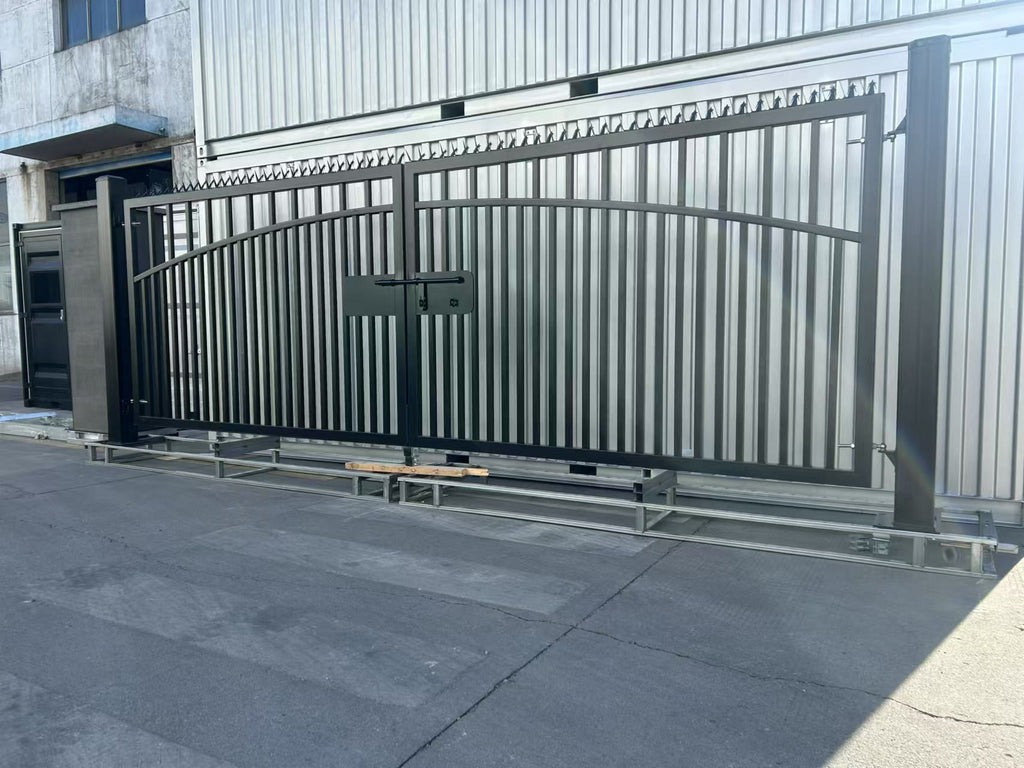 New 17ft Bi-Parting Gates with Posts