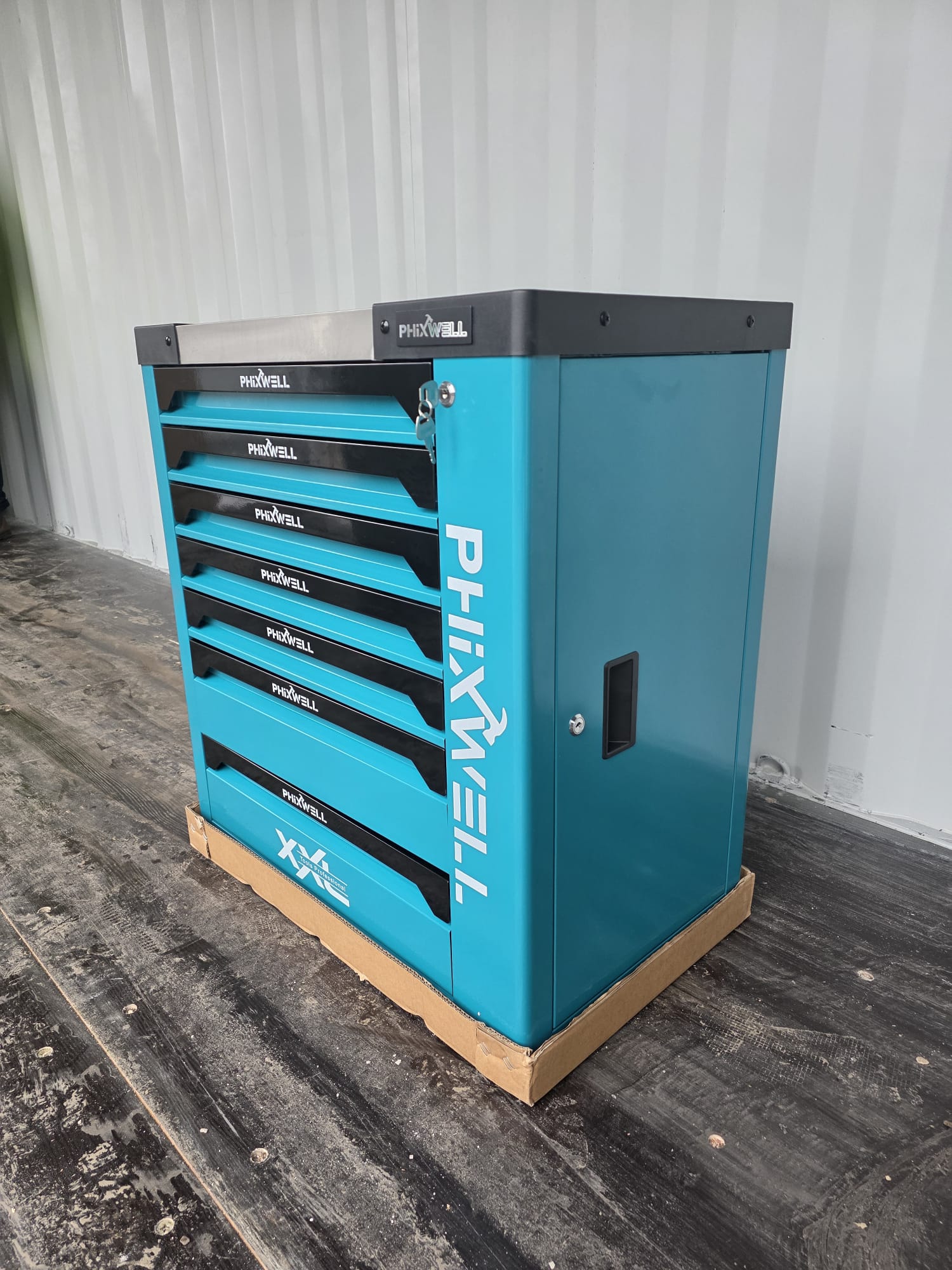 New Phixwell Workbench, 7 Drawers & 1 Cabinet complete with 6 Trays of Tools (TEAL)