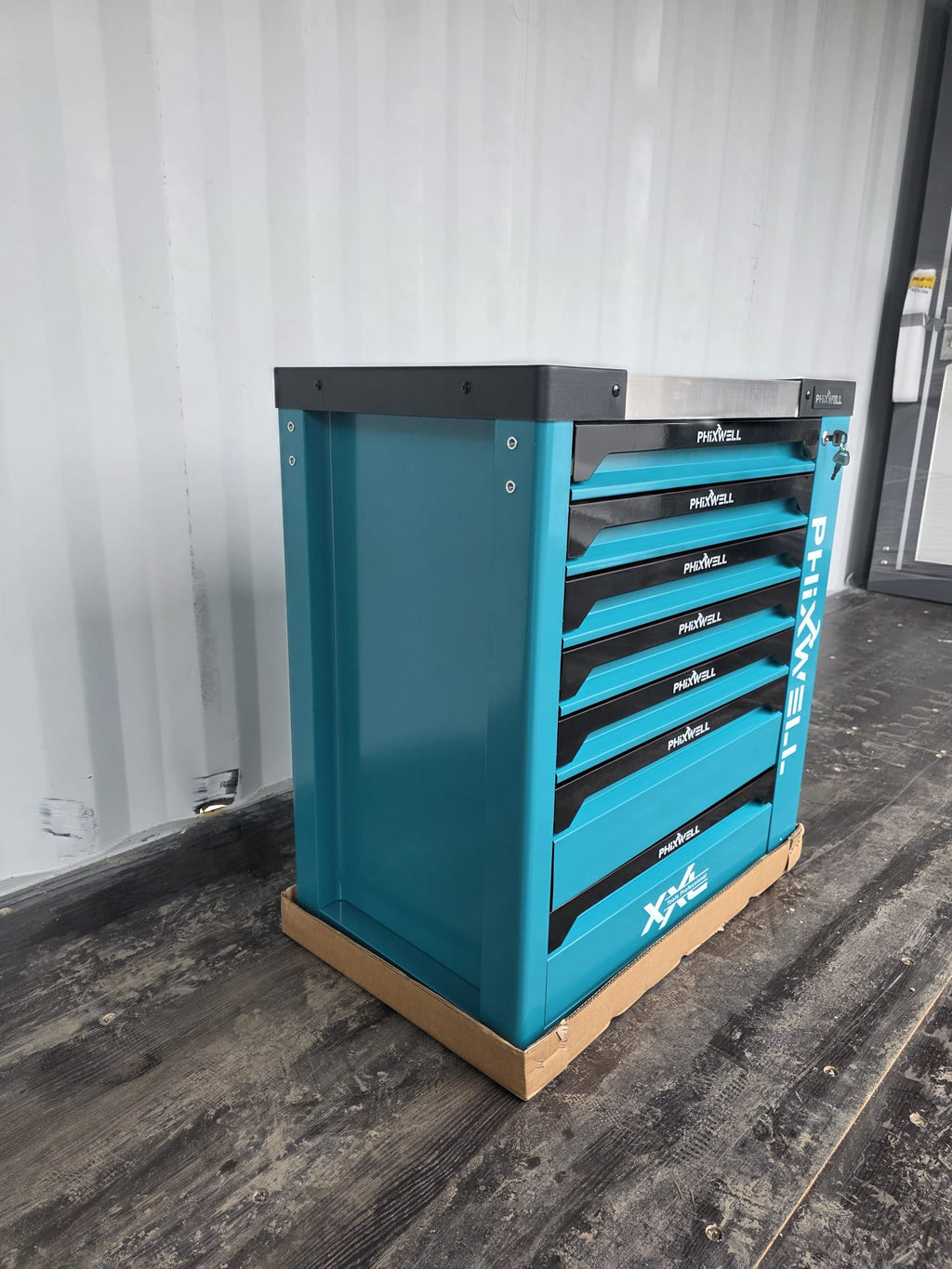 New Phixwell Workbench, 7 Drawers & 1 Cabinet complete with 6 Trays of Tools (TEAL)