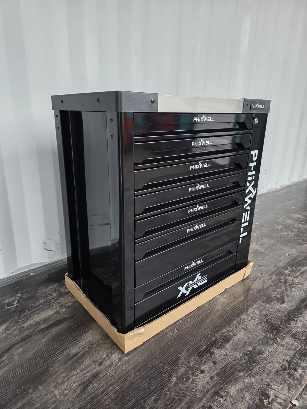 New Phixwell Workbench, 7 Drawers & 1 Cabinet complete with 6 Trays of Tools (BLACK)