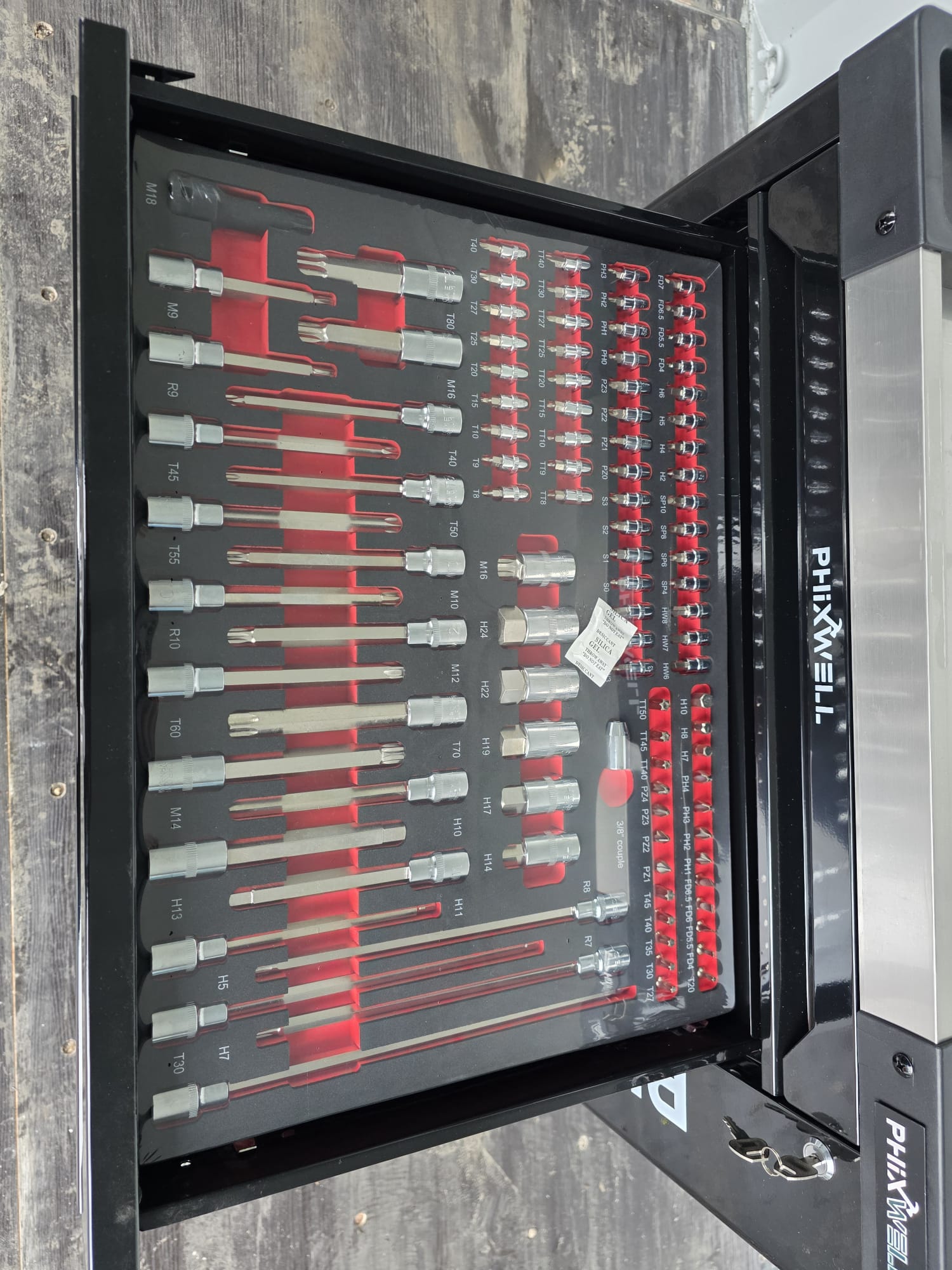New Phixwell Workbench, 7 Drawers & 1 Cabinet complete with 6 Trays of Tools (BLACK)