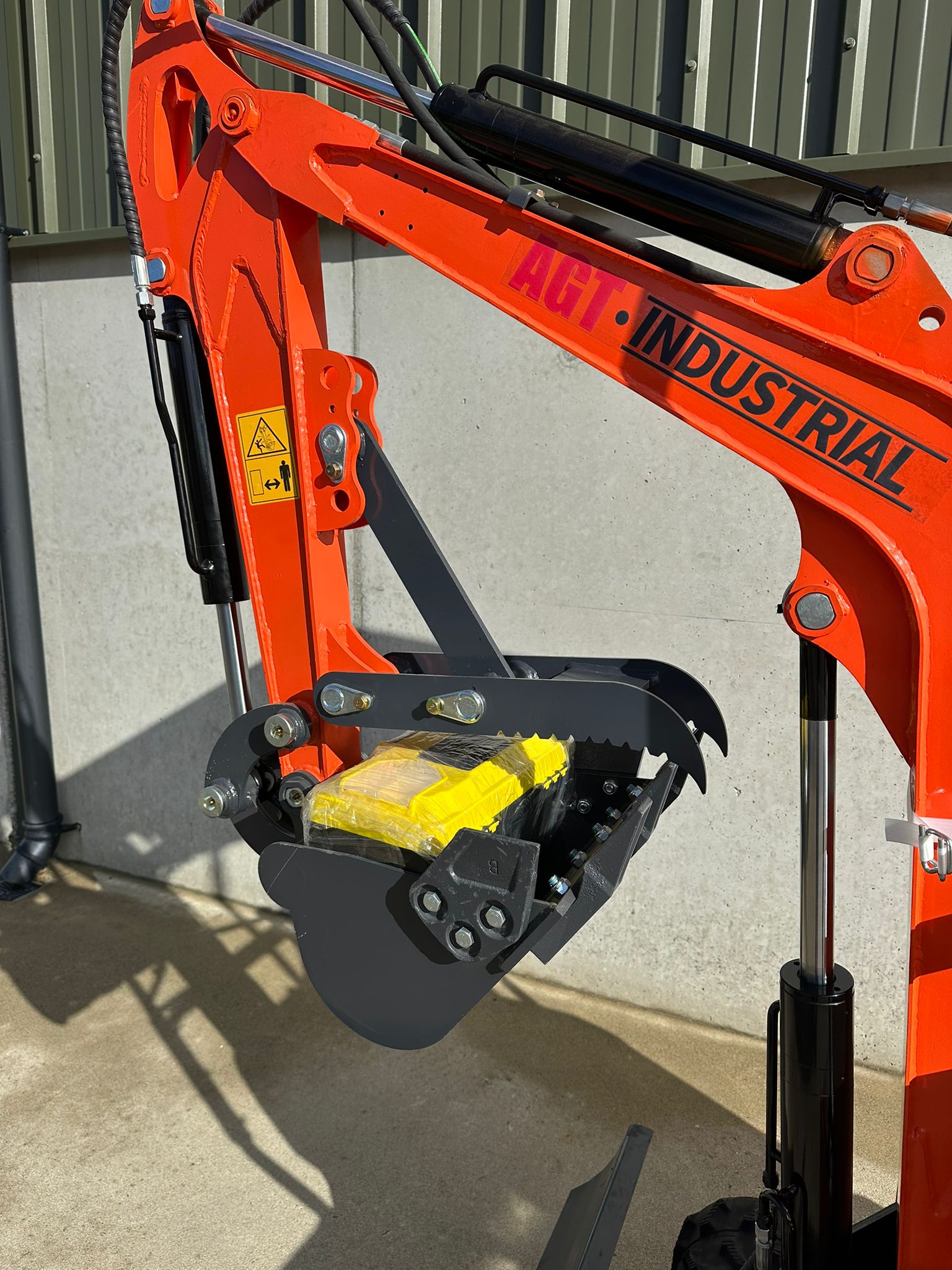 New AGT XK12G-R 1 Ton Mini Excavator, Rubber Tracks, Blade, Canopy, Petrol Engine (Copy)