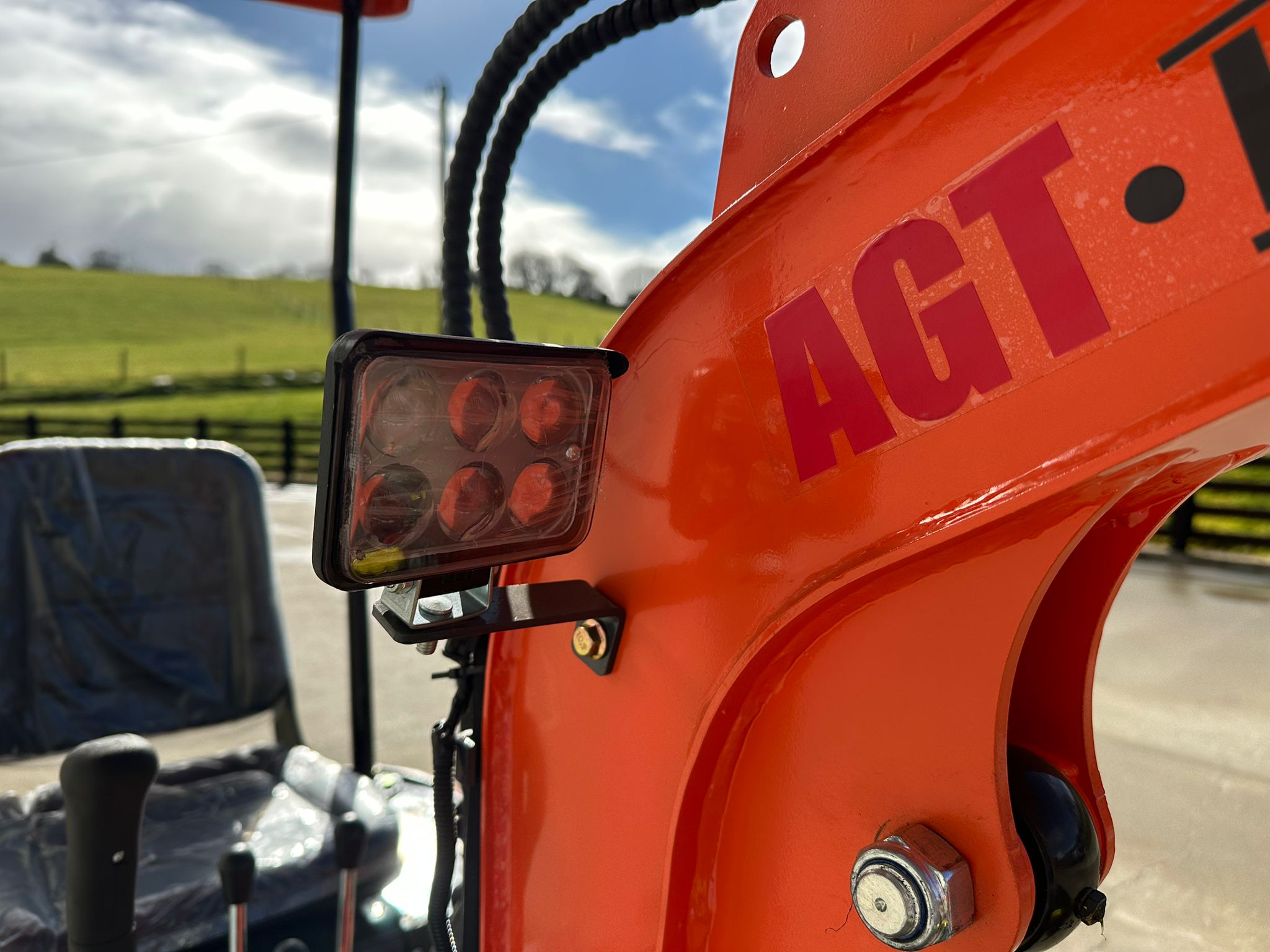 New AGT XK12G-R 1 Ton Mini Excavator, Rubber Tracks, Blade, Canopy, Petrol Engine (Copy)