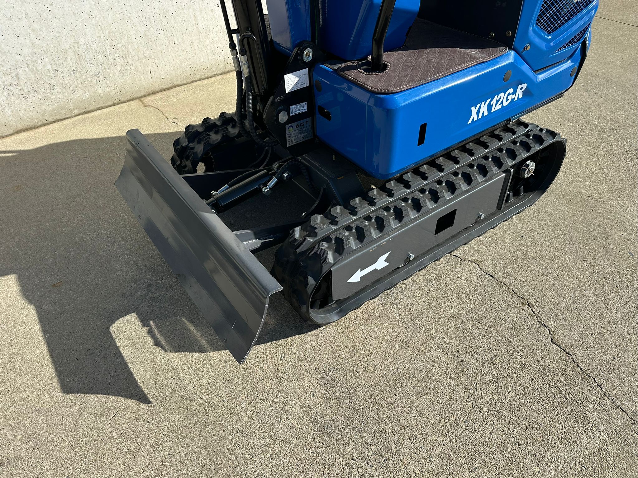 New AGT KX12R 1 Ton Mini Excavator, Rubber Tracks, Blade, Canopy, Petrol Engine