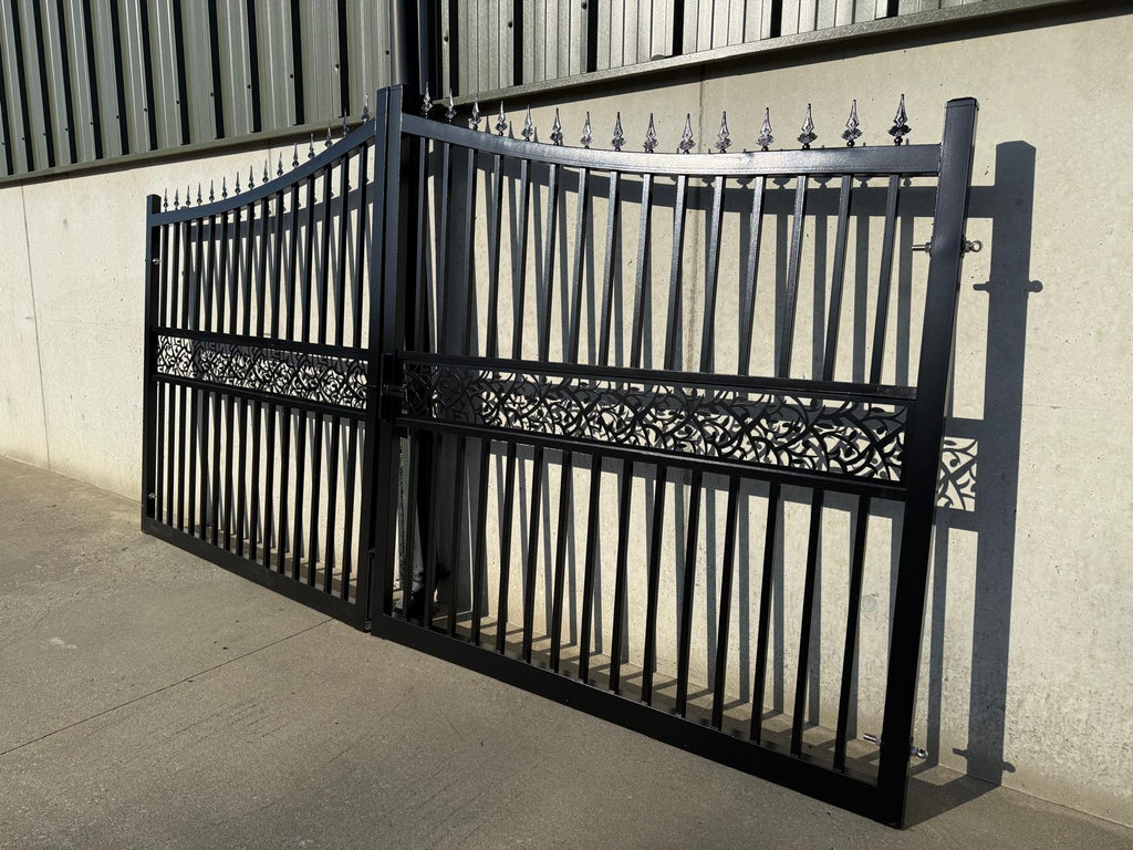 New 14ft Bi-Parting Gates (Leaf Design)