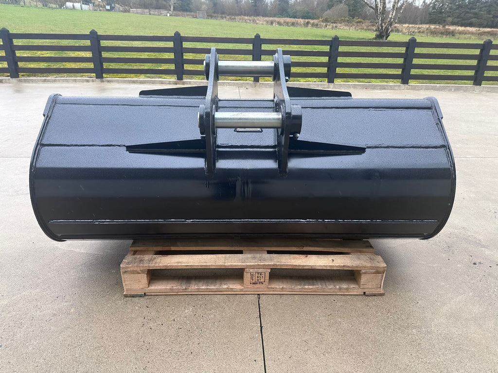 New DCE 72" Grading Bucket to suit 13 Ton Excavator