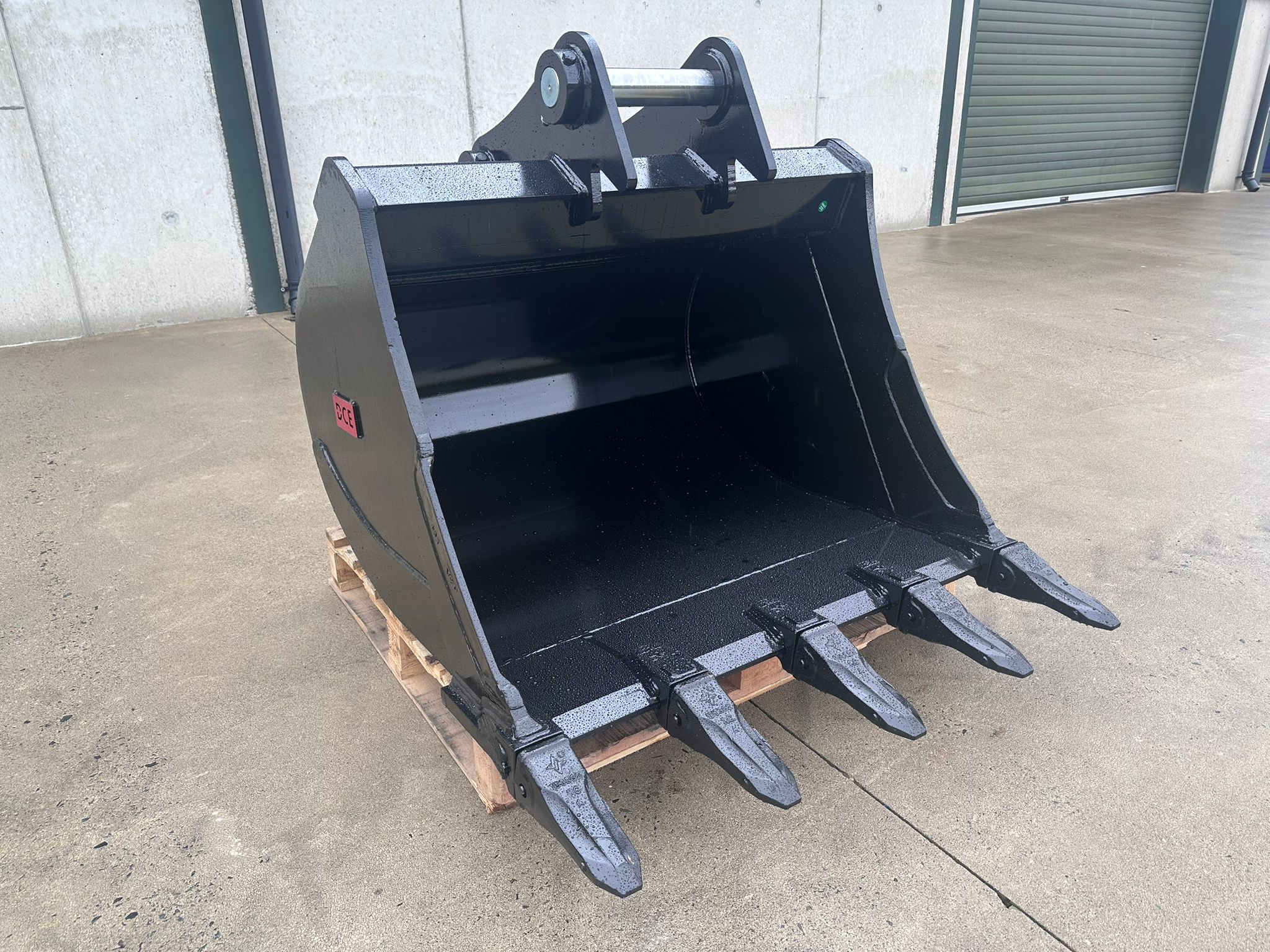New DCE 48" Digging Bucket to suit 13 Ton Excavator