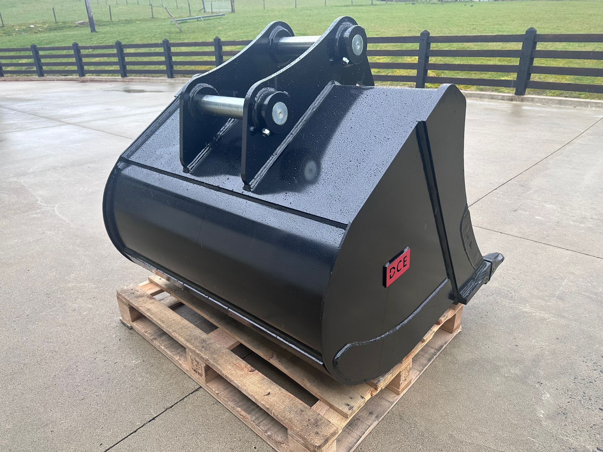 New DCE 48" Digging Bucket to suit 13 Ton Excavator