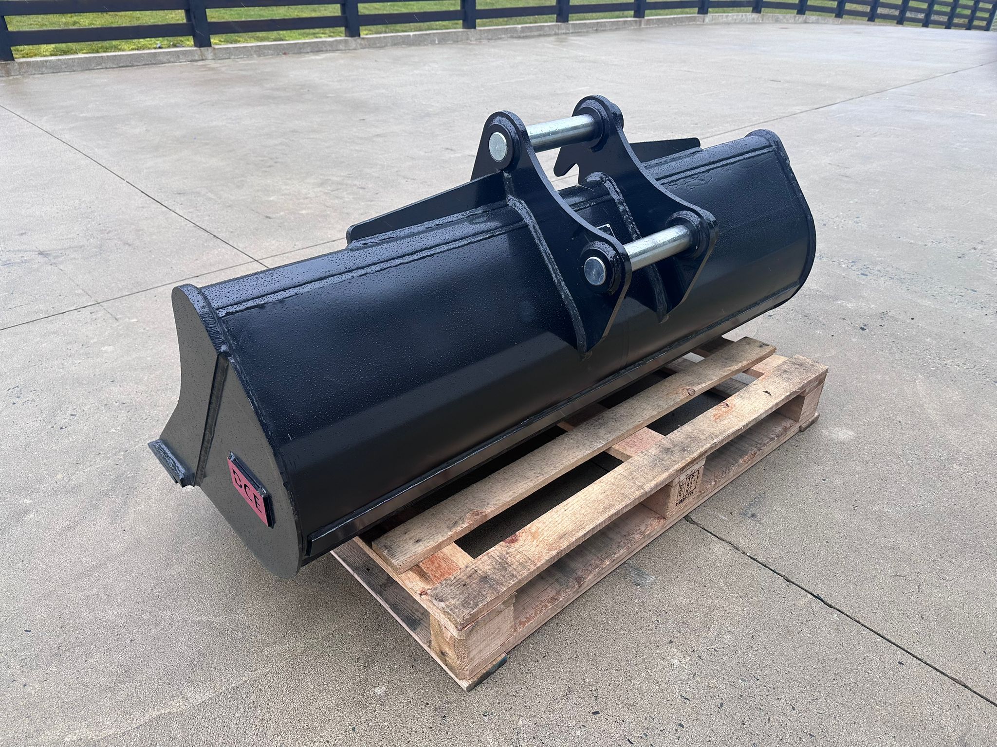 New DCE 60" Grading Bucket to suit 8 Ton Excavator