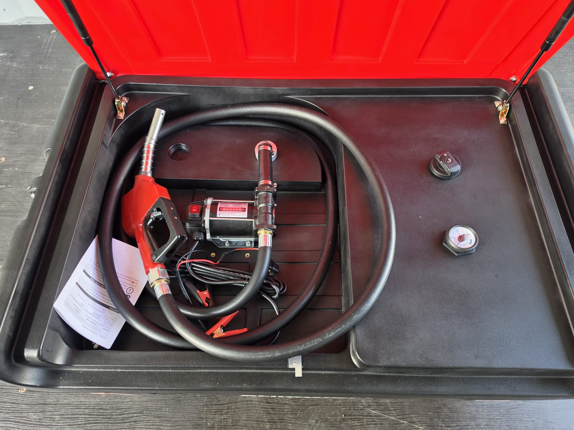 Unused Phixwell 240L Fuel Bowser With 12V Electric Pump, Delivery Hose & Gun, Fuel Gauge & Lockable Cap (Copy)