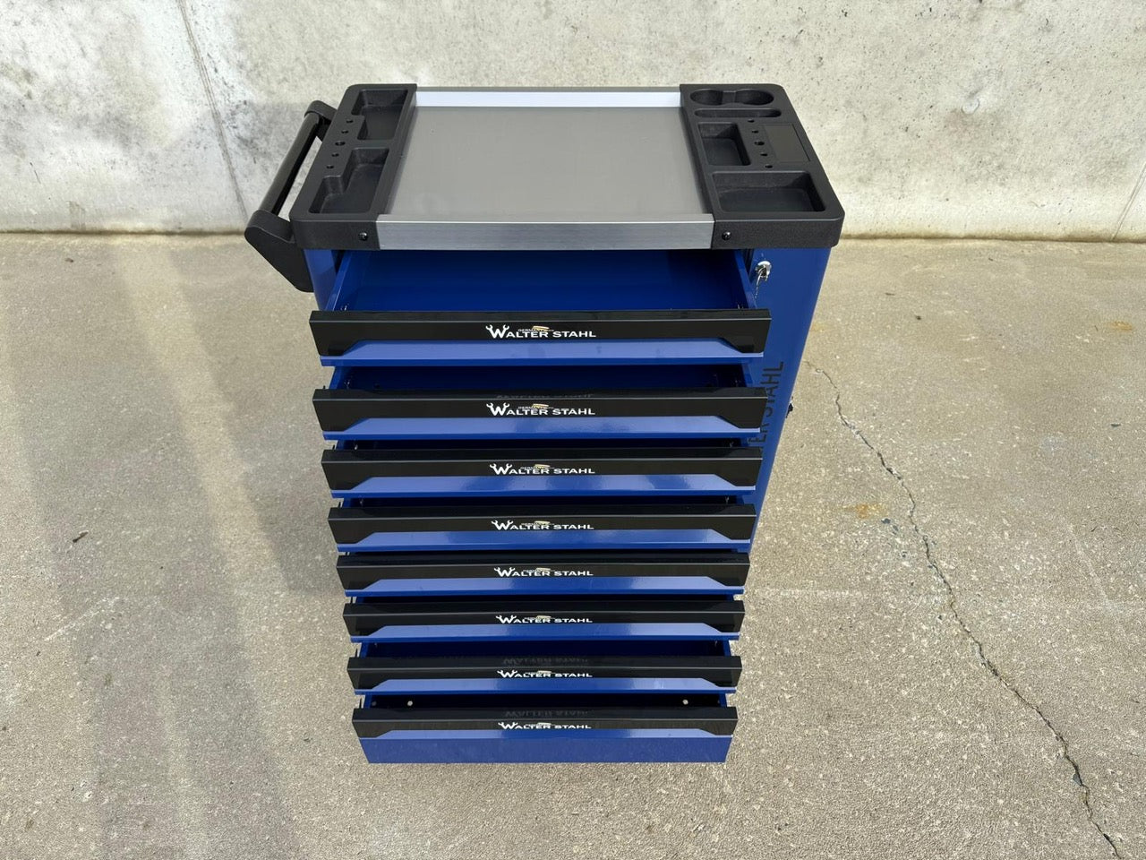 New Walter Stahl 8 Drawer Tool Cabinet on Caster Wheels